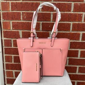 SALE‼️Michael Kors purse and wallet